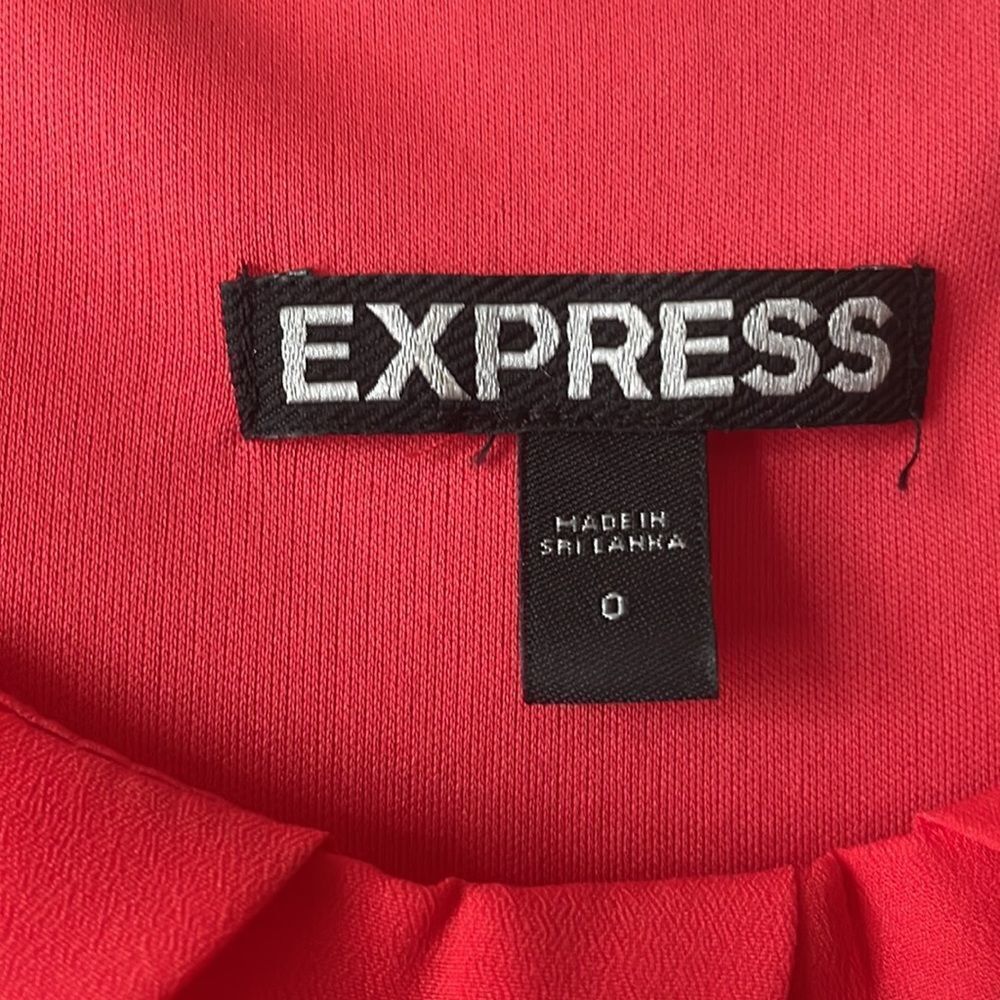 Red Express Dress - Picture 6 of 9